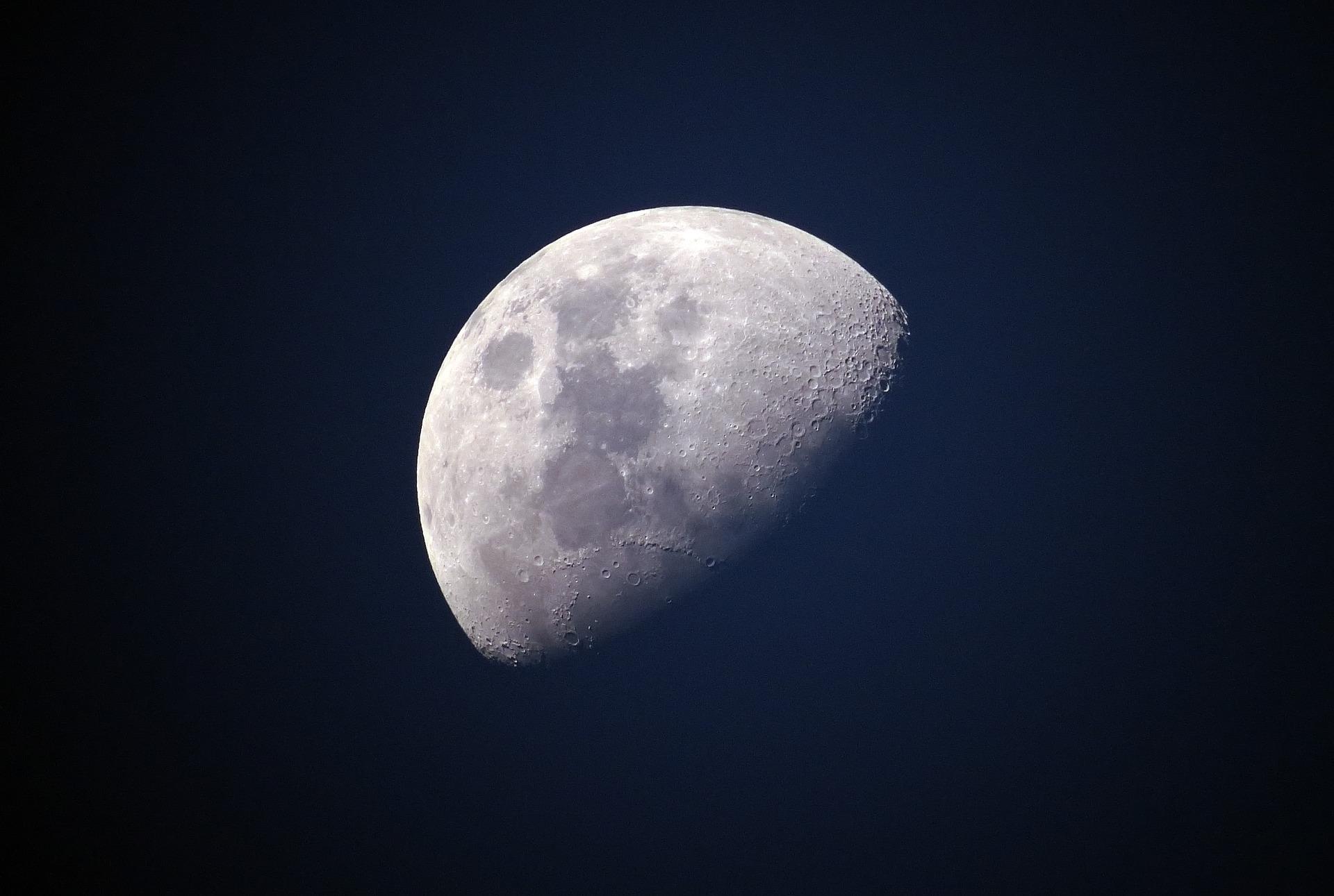 Zatmění Měsíce 16. 5. 2022 – soutěž o nejlepší fotografii